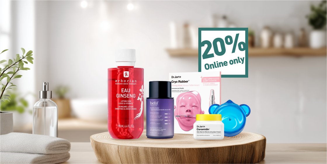 Korean‑Beauty‑Produkte von Dr.Jart+, Erborian und Belif auf einem Holzdisplay mit Hinweis auf 20 % Rabatt online.