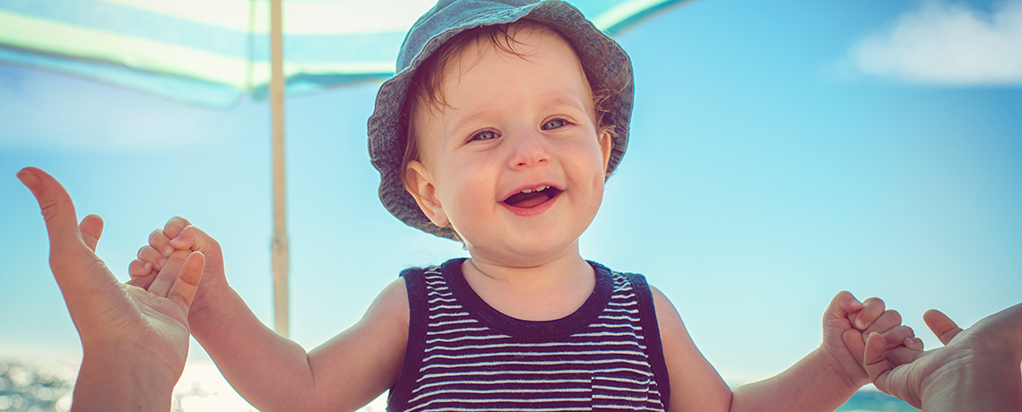 sonnenschutz-baby-tipps-sonnencreme-inhaltsstoffe-amavita-apotheke
