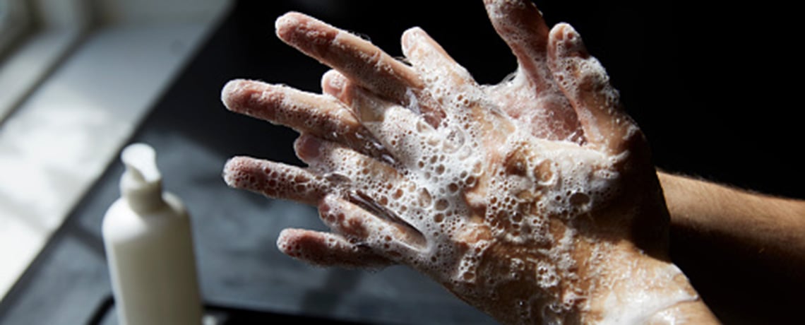 Erkaeltung-vorbeugen-in-der-Schwangerschaft-Handhygiene