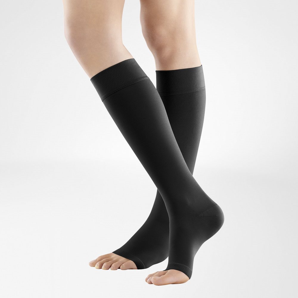 Bauerfeind VenoTrain Soft Kkl2 AD M plus/short offene Fussspitze schwarz 1 Paar