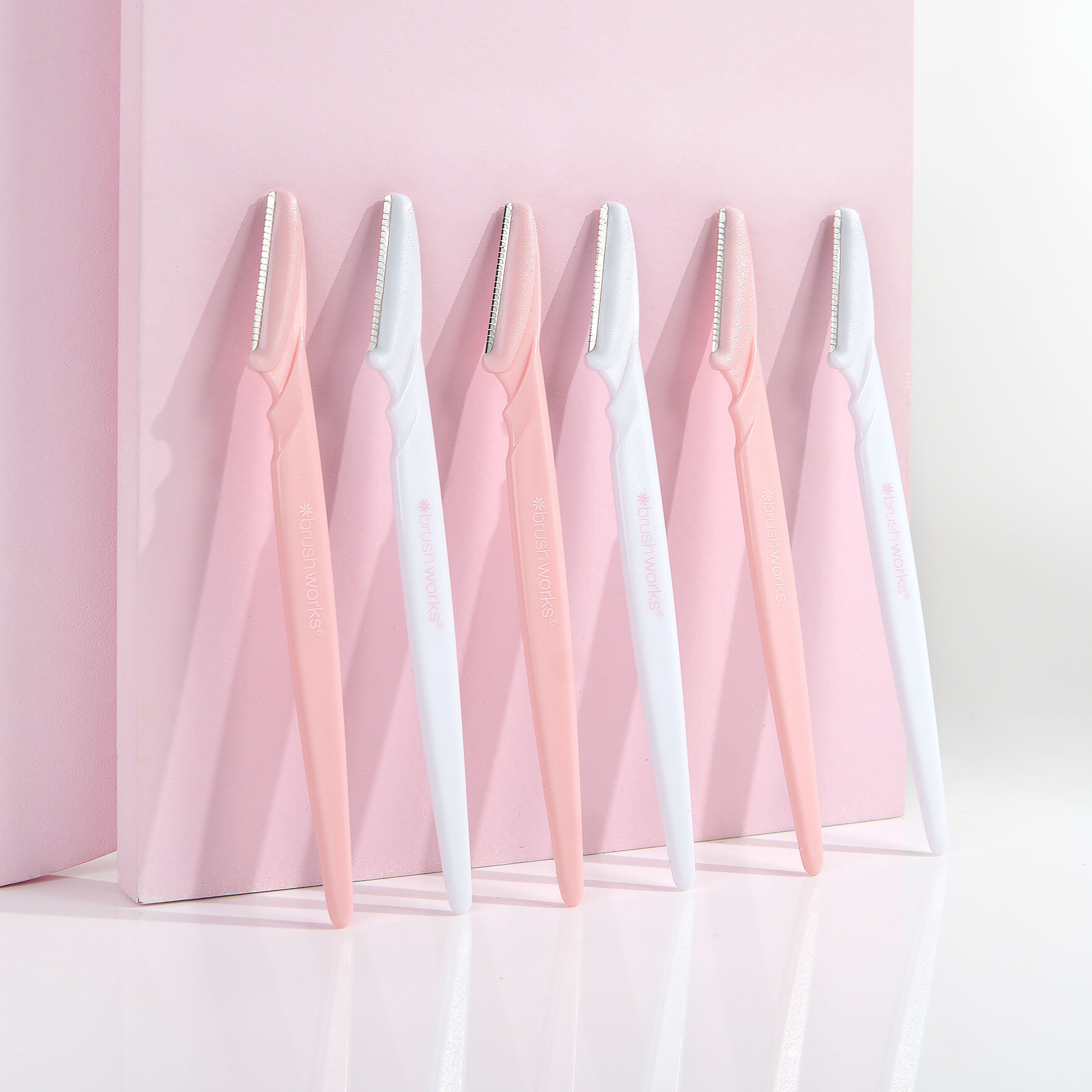 BRUSHWORKS angled dermaplaners, image 2 sur 5