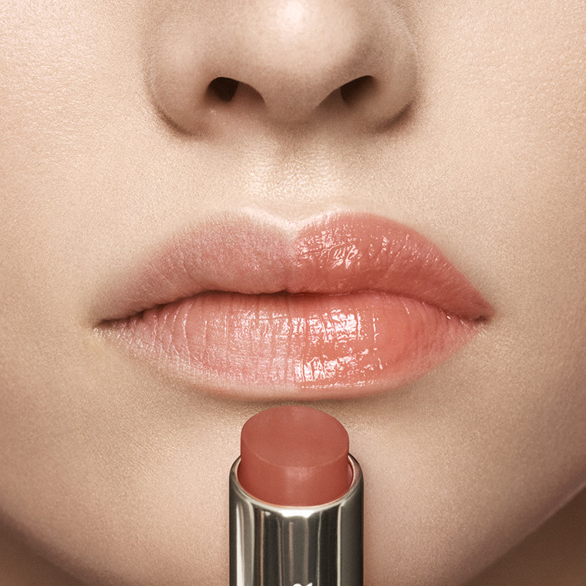 Estee Lauder Futurist Hydra Plump Lip Balm, Bild 3 von 5